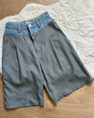 Bermuda con dettaglio in denim