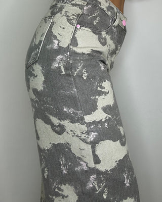 Jeans Wide Leg camouflage con dettagli rosa