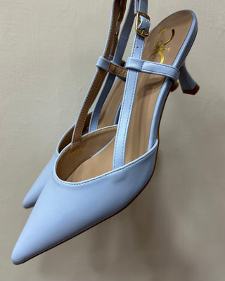 Décolleté slingback celeste con tacco midi