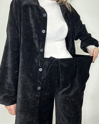 Coordinato Velvet Soft – Camicia & Pantalone nero