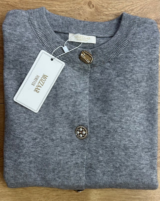 Cardigan Soft Chic con bottoni gioiello – grigio