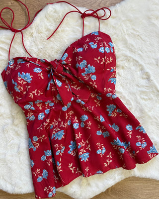 Top rosso floreale con coppe push up