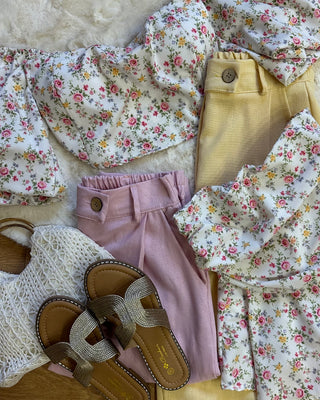 Top crop bianco floreale