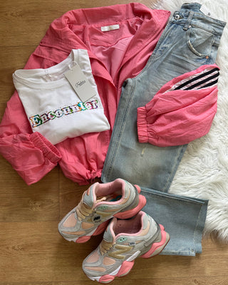 T-shirt crop con spalline imbottite