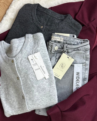 Cardigan con bottoni madreperla grigio chiaro - grigio scuro