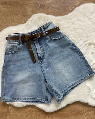 Short regular con cintura ecopelle marrone