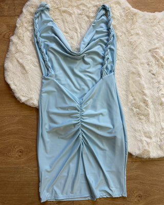 Mini dress azzurro con schiena scoperta