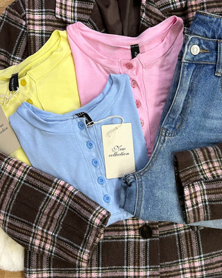 Maglia serafino con maniche a guanto 3 colori