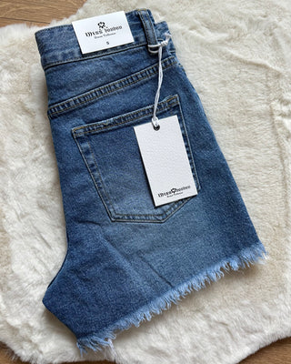 Short basic blu jeans