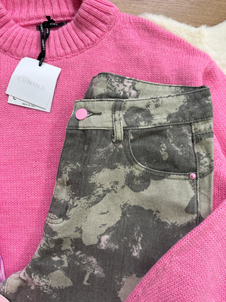 Jeans Wide Leg camouflage con dettagli rosa
