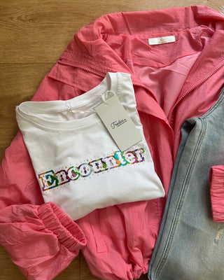 T-shirt crop con spalline imbottite