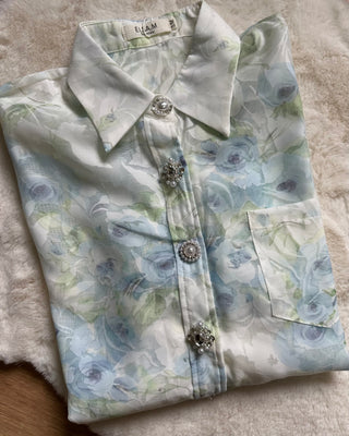 Camicia Paris floreale rosa con bottoni gioiello azzurra