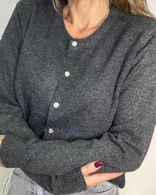 Cardigan con bottoni madreperla grigio chiaro - grigio scuro