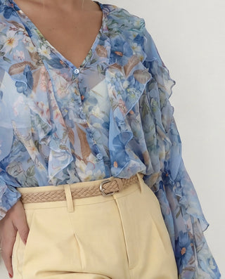 Short sartoriale giallo burro con cintura intrecciata