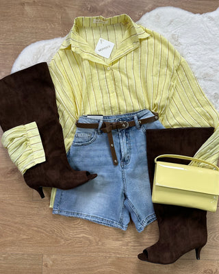 Short regular con cintura ecopelle marrone