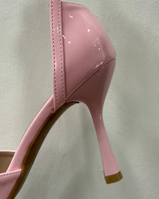 Sandalo rosa vernice open toe con cinturino alla caviglia