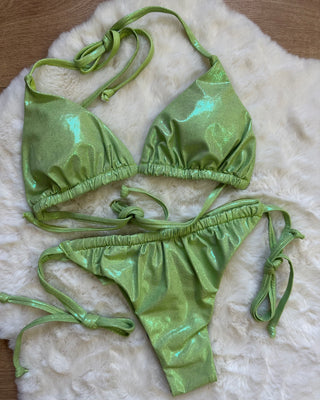 Bikini triangolo glossy con slip brasiliana regolabile