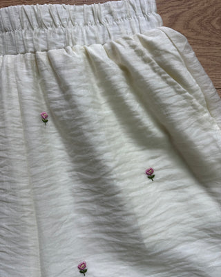 Coordinato Monique con fiorellini rosa ricamati