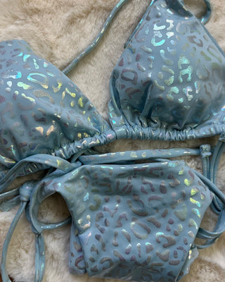 Bikini triangolo animalier glossy con slip brasiliana regolabile