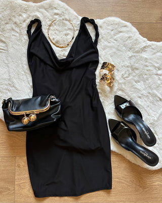 Mini dress nero con schiena scoperta