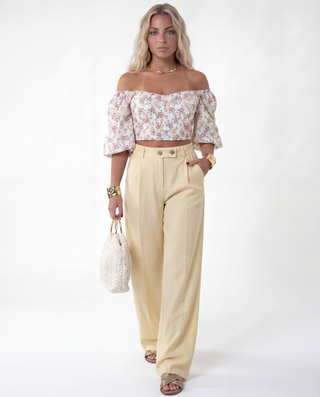 Top crop bianco floreale