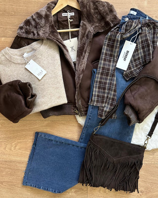 Jeans High Waist con Fascia Effetto Camicia