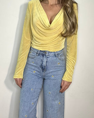 Maglia Azara Paris con scollo morbido a cascata giallo